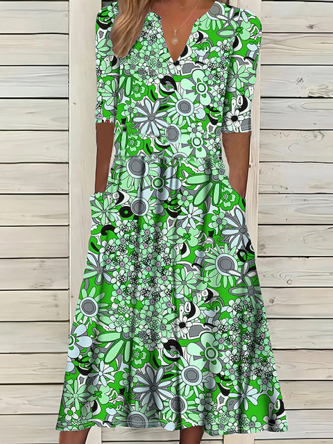 Elegantes Kleid mit V-Ausschnitt und Fünfviertelärmeln und Print m301208 