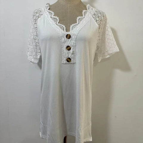 Bequemer und lässiger Pullover mit V-Ausschnitt und kurzen Ärmeln und Spitzennähten M300159 