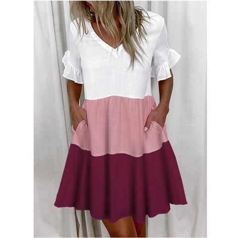 Kurzes Kleid mit Rüschen und Taschen und Print M300182 