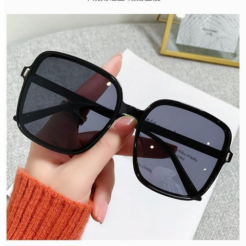 Große quadratische Rahmen-Sonnenschutz-Mode-Gezeiten-Sonnenbrille mit Anti-Ultraviolett-Farbverlauf m5010680