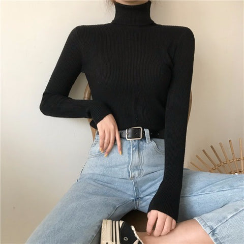 Slim-fit solid-color pullover top m302025
