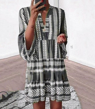 Robe imprimée ample col V en mousseline de soie jupe courte plissée m300054 