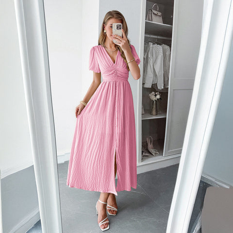 Langes Kleid im Urlaubsstil mit tiefem V-Ausschnitt und kurzen Ärmeln, m301395 