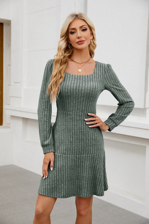 Kleid mit quadratischem Ausschnitt und Laternenärmeln, Puppentasche, langärmliges Kleid m300921 