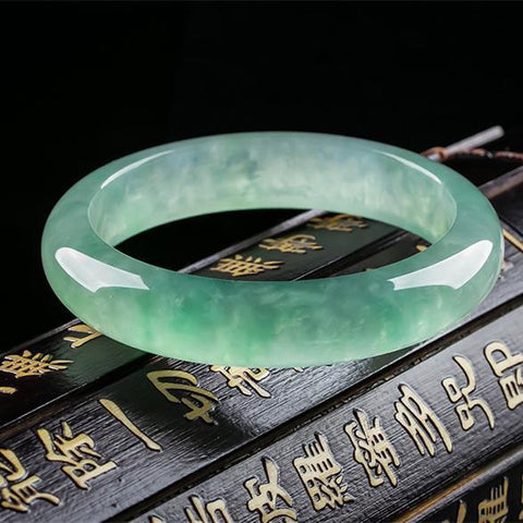 Myanmar Armband Damen Mädchen Naturprodukt feines Armband kleines Eis schwimmend grün hellgrün Jade Armband grün m3331244