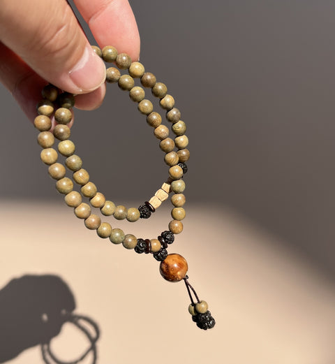 Armband aus grünen Sandelholzperlen mit doppeltem Kreis, Armband aus grünem Sandelholz und Sandelholz, Armband aus Passionssamen m3331262. 