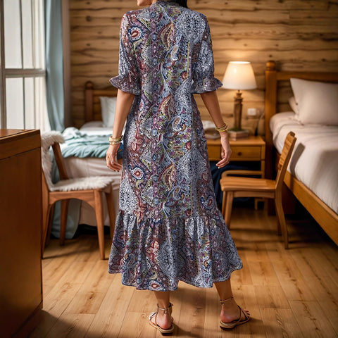 Bedrucktes Kleid mit V-Ausschnitt in Übergröße m301199 