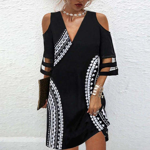 Kleid mit V-Ausschnitt, Positionierung, Blumen-Netznähten und halblangen Ärmeln M300180 