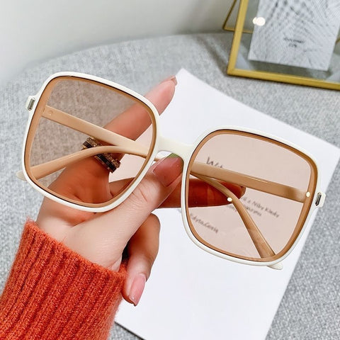 Große quadratische Rahmen-Sonnenschutz-Mode-Gezeiten-Sonnenbrille mit Anti-Ultraviolett-Farbverlauf m5010680