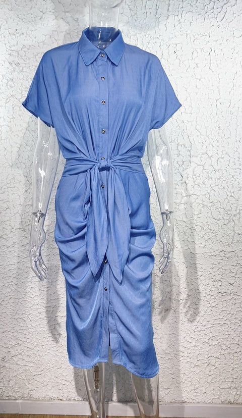Hemdkragen, geteiltes, plissiertes Slim-Wash-Denim-Kleid M300315 