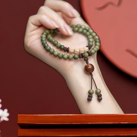 Armband aus grünen Sandelholzperlen mit doppeltem Kreis, Armband aus grünem Sandelholz und Sandelholz, Armband aus Passionssamen m3331262. 