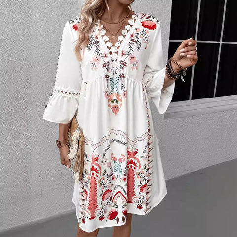 Neues lässiges, vielseitiges Printkleid mit V-Ausschnitt und Spitzenspleißen m300993 