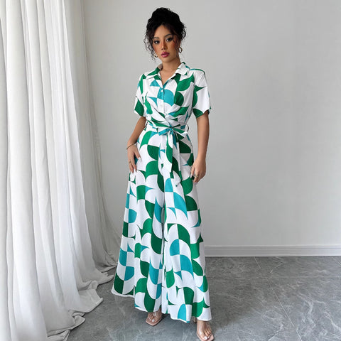 Bedruckter kurzärmliger Jumpsuit mit weitem Bein und Hose m301402 