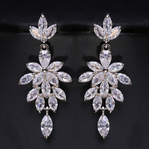 Exquisite und luxuriöse Ohrringe mit Mikro-Intarsien aus Zirkonia m3331124