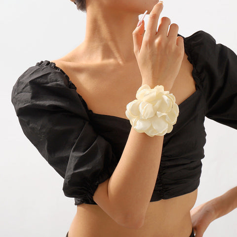 Geometrisches Halsketten-Armband, elegante und romantische Halskette aus Stoff mit Rosenbeflockung m1915010513